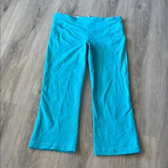 🏴 Lululemon vintage low rise blue Capri leggings size 6 - Picture 1 of 10